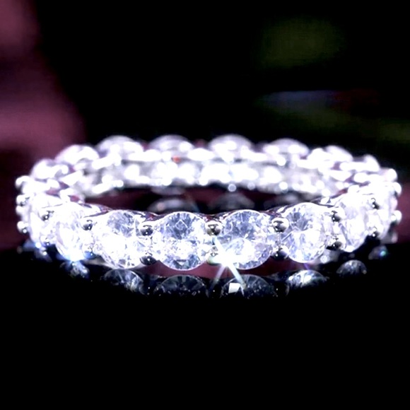 Nwot Simulated diamond ring size 8 sterling silver 925! - Picture 3 of 5